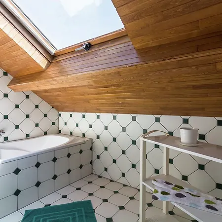 Cozy Holiday Home In Gedinne With Garden Semesterbostad